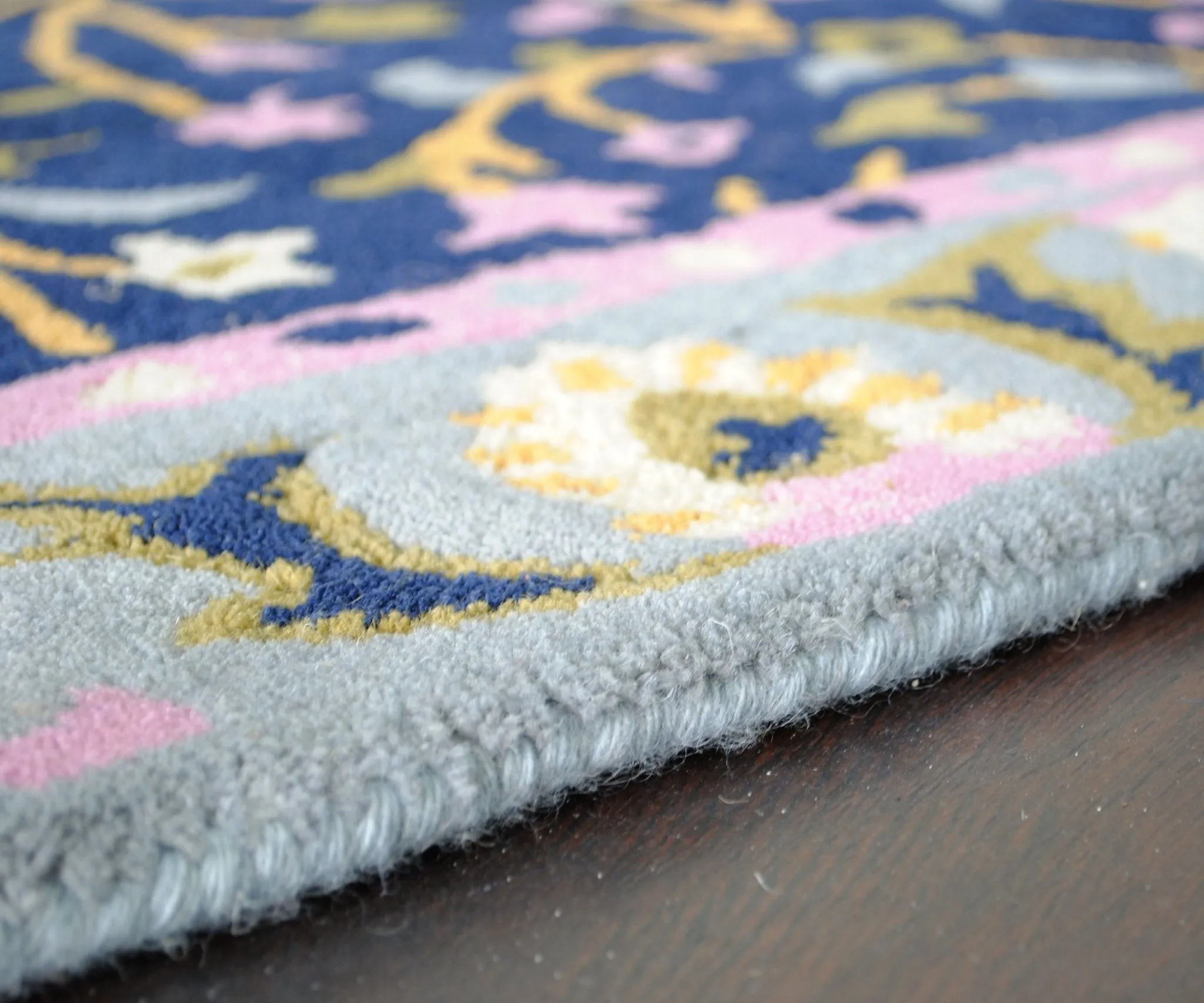 CLAUS HANDTUFTED WOOL CARPET