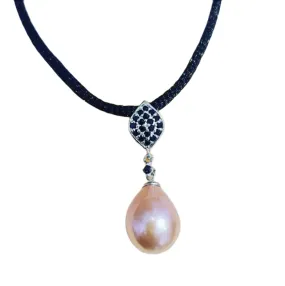 Sanna Freshwater Pearl drop necklace Pink